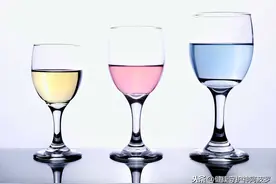 糖尿病人能喝酒吗？白酒和啤酒对血糖有何影响？医生告诉你答案图片