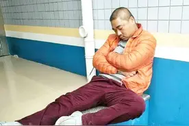 货车司机妻子跟着跑了一趟长途，回来后再也不埋怨老公图片