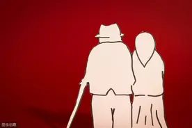 “男朋友的妈妈身患重病，该嫁吗？”图片
