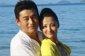 王志飞：与小16岁张歆艺相恋7年分手，为何与小15岁张定涵3天闪婚图片