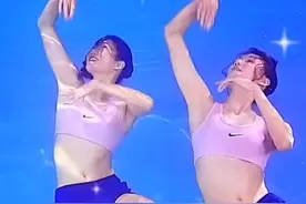 国家花游出美女？34岁姐妹水下跳舞引关注，陶虹也曾是花游冠军图片
