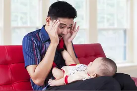 适合1岁内宝宝的早教游戏，促进发育，越玩越聪明！干货收藏图片