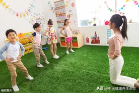 跳舞是把“双刃剑”，“揠苗助长”不可取图片