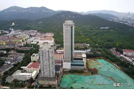 济南最大烂尾楼或将拆除，高达157米，因资金链断裂烂尾24年图片