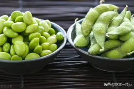 夏天，毛豆正当季，一次性多囤点，放冰箱冻起来，一年都有毛豆吃图片