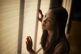 如何引导抑郁者打开情绪？他因欠债而抑郁，四步练习让他身心轻松图片