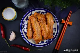 酱烧鸭翅，微麻辣香甜入味，口感软嫩超鲜香，做法简单的家常菜图片