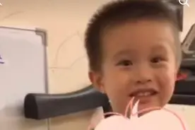 3岁孩子会做4年级奥数题，爸爸：学习8个月，思维训练拉开差距图片