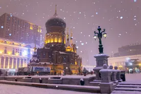 冬季蜜月旅行首选：坐着房车去看雪，让人生到达幸福顶点图片
