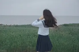 初中女生不来月经，每个月小肚子都疼，医生穿刺处女膜后一下治好了图片