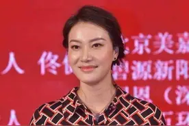 谢杏芳178cm太惊艳，格纹连体裤穿出超模气场，1米5长腿太抢镜图片