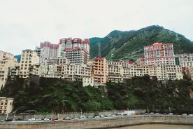 川西自驾的天空之城，感受尼玛贡神山近距离接触图片