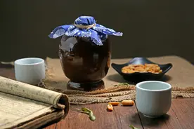 一东北哥们以前顿顿白酒，去了浙江几年之后，竟然转性了图片