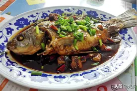 鲫鱼的“哭泣”！身体被放大，但肉质如嚼蜡，谁之过？图片