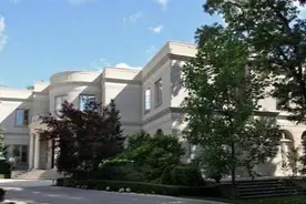 赌王何鸿燊豪宅终于曝光，家具都是古董，气派奢华被人误会是宫殿图片