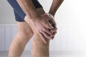 膝盖受伤之后，一般会有什么症状？医生教你如何修复图片