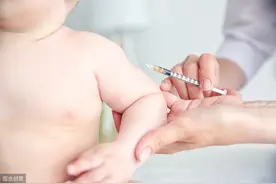 宝宝打疫苗后发烧了！怎么办？图片