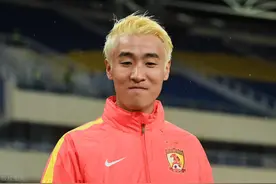 粤媒：许久未见，韦世豪还是那个韦世豪图片