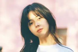 谭松韵30岁了为何还有少女感？除了五官硬件，这些动作也很重要图片