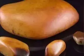 "想知道你捡的石头是不是玉？试试这几个办法！"图片