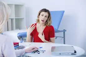 潮热盗汗，失眠心烦，女人如何平稳度过围绝经期图片