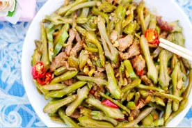 刀豆炒肉丝，做法简单，清爽可口又营养，怎么吃都不腻，还特下饭图片