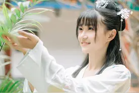 啧~这汉服小姐姐也太美了叭图片