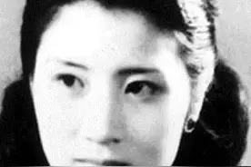 她17岁嫁给42岁丈夫，丈夫死后守寡70多年，晚年开豪车住豪宅图片