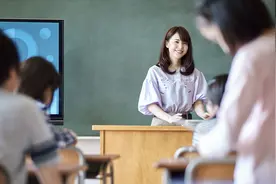 一位公办教师自述：为什么我宁可穷着，也绝不开补课班偷偷赚钱？图片