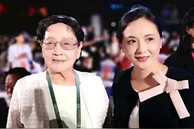 86岁老艺术家王晓棠现身郑州，参加金鸡百花电影节，气度不凡图片