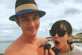 baby首次带儿子公开亮相，小海绵扎小揪揪，拉着妈妈的手超乖图片