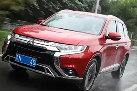 合资！四驱！5/7座！10万公里质保！这台三菱欧蓝德性价比高图片