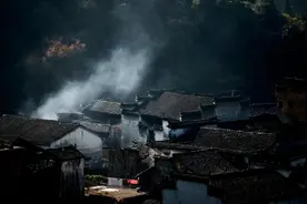 “寡妇门前是非多”这个典故怎么来的？全句是什么？图片