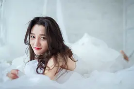 小说：父亲的救命恩人找我帮个忙，竟要我嫁给多年未见的霸道总裁图片