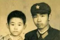 刀郎15岁给哥哥守灵：亲友都感叹我们的情义，哪知道我内心的恐惧图片