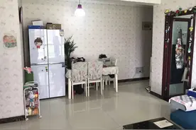 好房速递，二居室且位于开发区核心区，每平卖1.2万图片