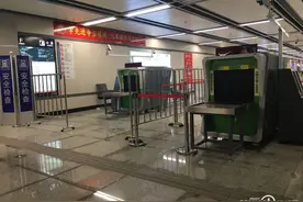 西安地铁三号线自动售票机调试完毕 全程票价8元图片