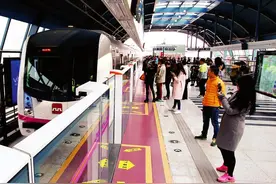 坐地铁三号线啥感觉 百余市民昨试乘直呼真爽图片