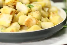 吃不完的馒头不要扔，N种做法教你做美食！看到最后一种我跪了视频封面