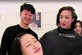 超模被理发师连哄带骗剪了阴阳头，自爆照片能辟邪视频封面