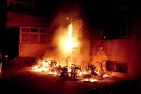 一男子在家给电瓶充电引发爆炸，怎样给电瓶车充电才安全？视频封面