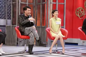 梁赫群、郭采洁 手帕交相揪上厕所图片