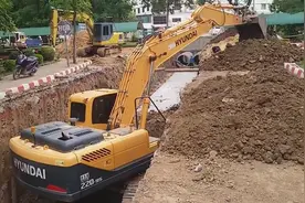 现代挖掘机使用高警觉性的任务视频封面