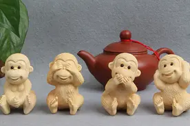 做一只安静的小猴子图片