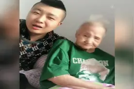 96岁奶奶穿短袖真洋气，大东北供暖了，奶奶心情好，丈母娘可别提视频封面