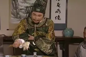 朱元璋给大臣分鱼，每个部分都暗含深意，分得太有技术含量了！视频封面