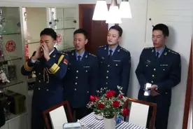浙江一姑娘出嫁，新郎是位兵哥哥，伴郎全是他的战友，个个好帅气