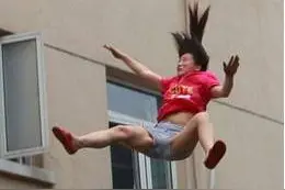 因为一道小学数学题，浙江一位妈妈当着孩子的面跳下了楼夫妻之间，有些话永远都不能说！图片