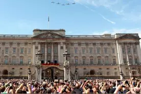 英白金汉宫要大修！历时10年，花3.69亿英镑图片