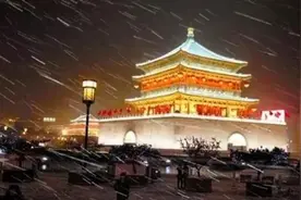 中国最美的冬天——北方大雪纷飞，南方花开成海。图片